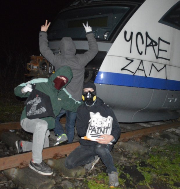 Graffiti Train - Photo by ycre