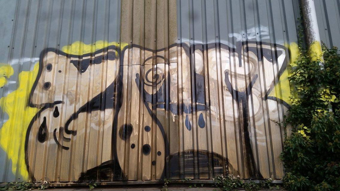 Graffiti Wall - Photo by ycrezam