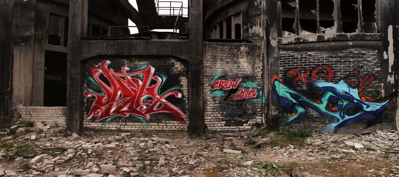 Graffiti Wall - Photo by yedimeister - crewlove, nisto, jahok