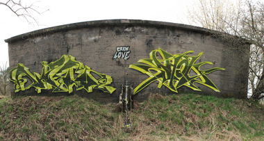 Graffiti Wall - Photo by yedimeister - video, crewlove, nisto