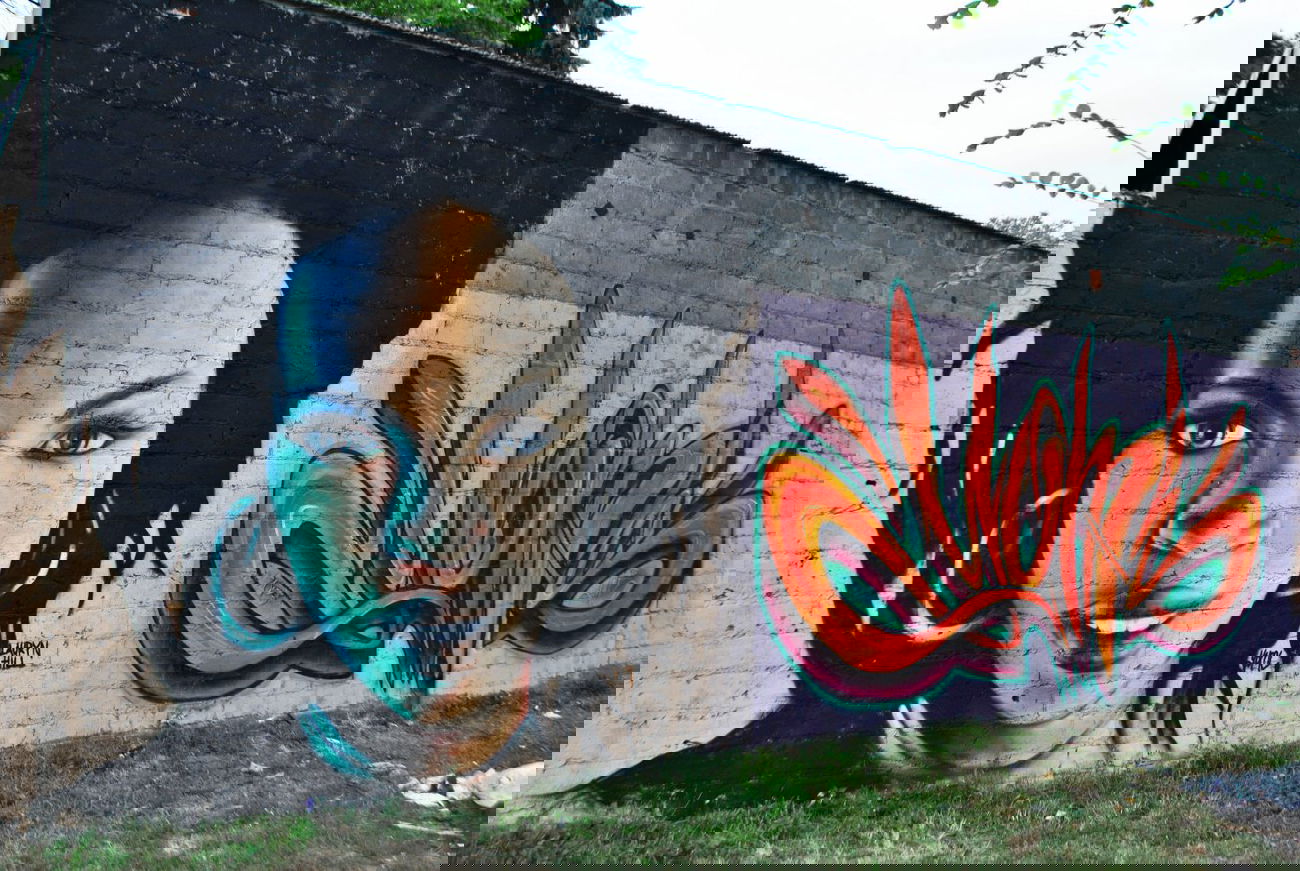 Graffiti Wall in Poland - Photo by yomi_lajn - lauryn, hill, yomi (2013)