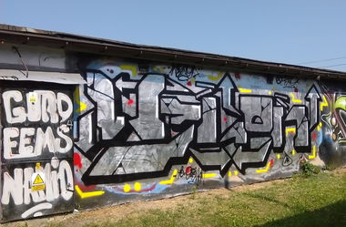 Graffiti Wall in Praha - Photo by youcantshare (2015)