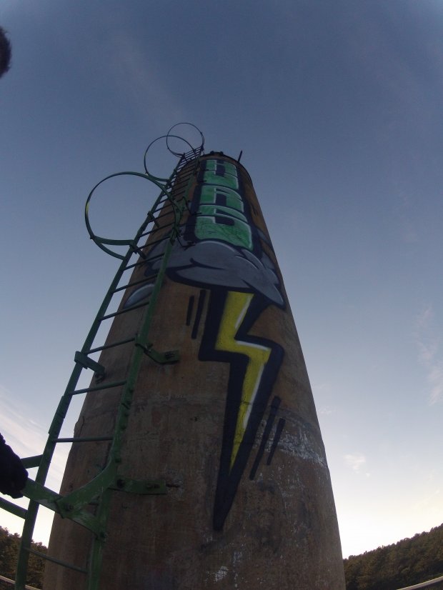 Graffiti Bombing - Photo by yukon - kurs, 481 (2013)