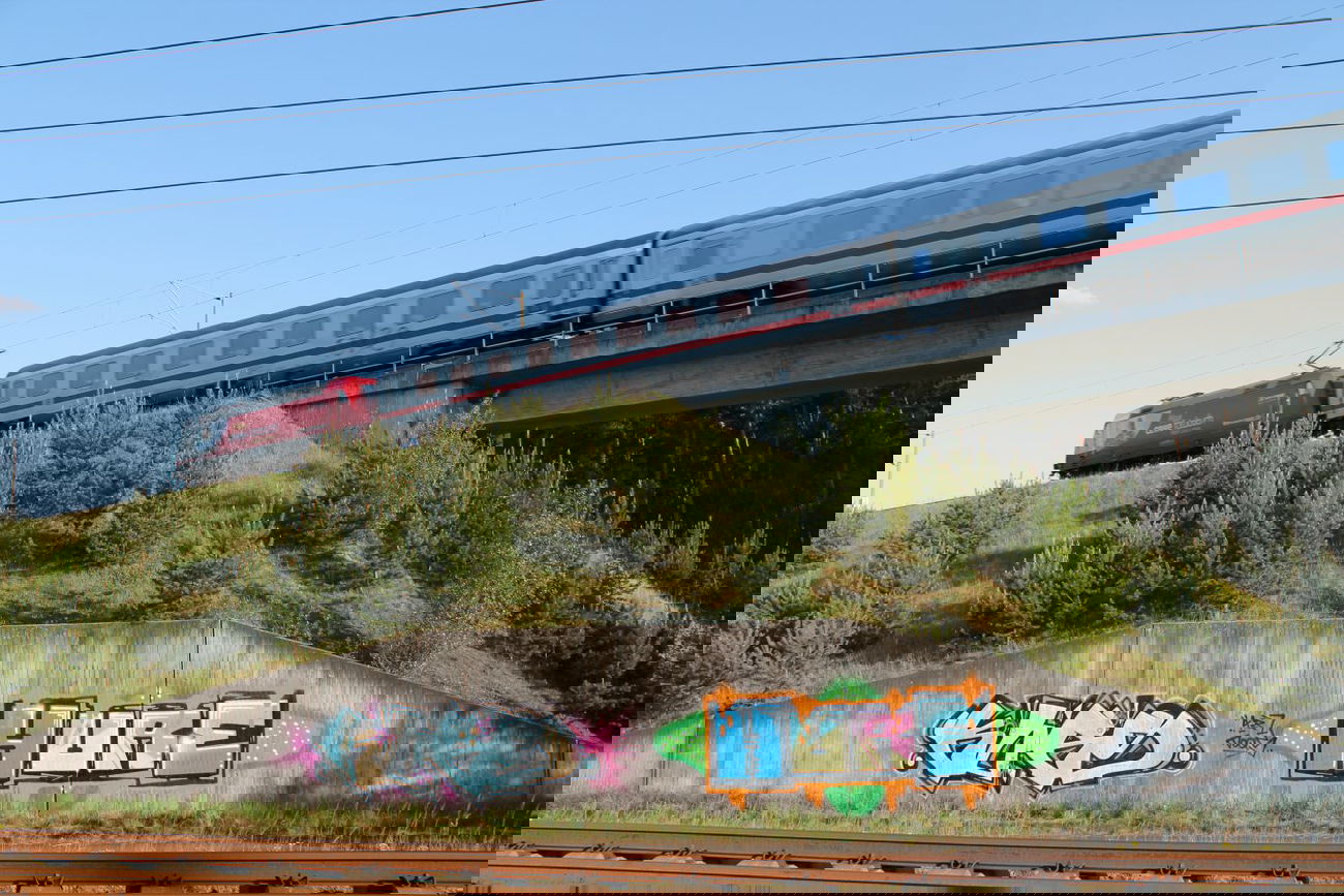 Graffiti Bombing - Photo by yukon - kurs, hure, 481 (2014)