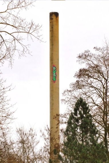 Graffiti Bombing - Photo by yukon - kurs, 481, dq (2013)