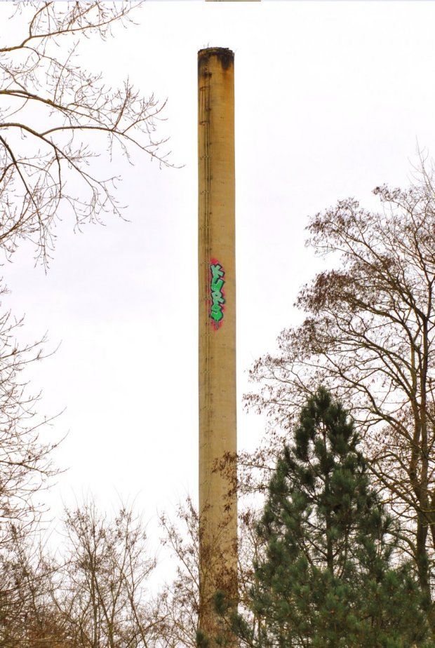 Graffiti Bombing - Photo by yukon - kurs, 481, dq (2013)