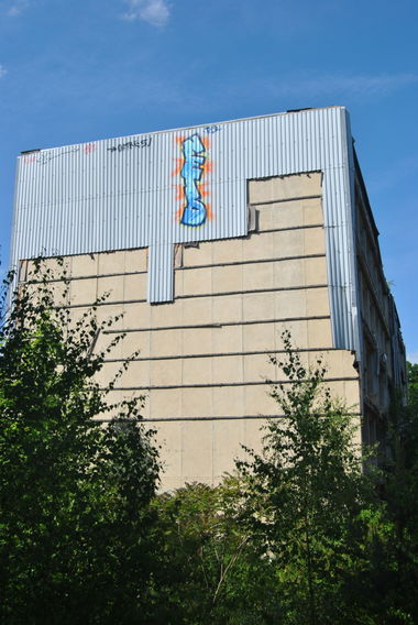 Graffiti Bombing - Photo by yukon - neid, kurs, dq (2015)