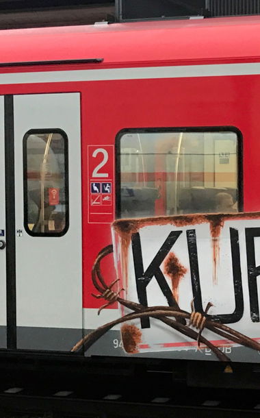 Graffiti Train - Photo by yukon - kurs