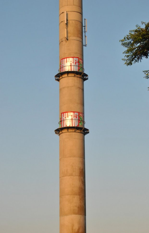 Graffiti Bombing - Photo by yukon - hure, kurs, 481 (2012)