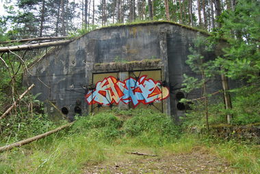 Graffiti Wall - Photo by yukon - Kurs, 481, DOQS (2015)