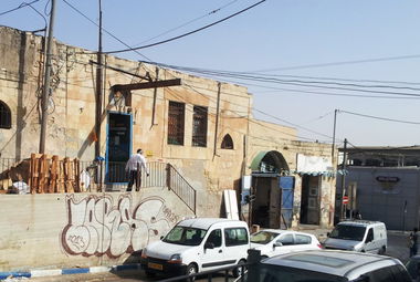 Graffiti Bombing in Beersheva - Photo by zaras_gameover - b7, trow, up (2013)