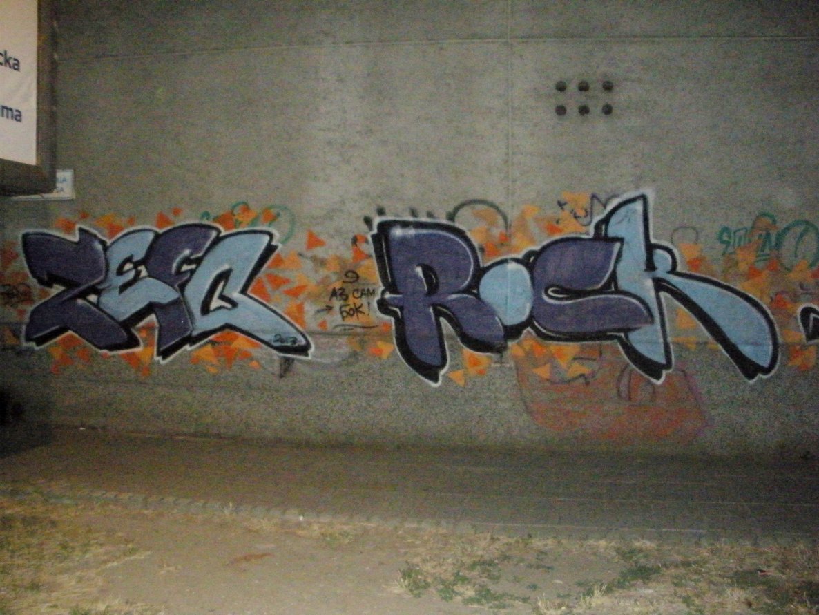 Graffiti Bombing in Varna - Photo by zefyn - varna, bulgaria, graffiti (2013)