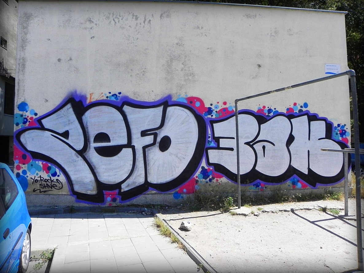 Graffiti Bombing in Varna - Photo by zefyn - zefo, zefyn, 3ak (2014)