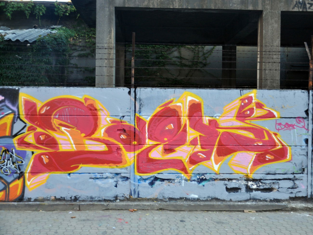 Graffiti Wall in Istanbul - Photo by zerkeizze - zerkbork (2013)
