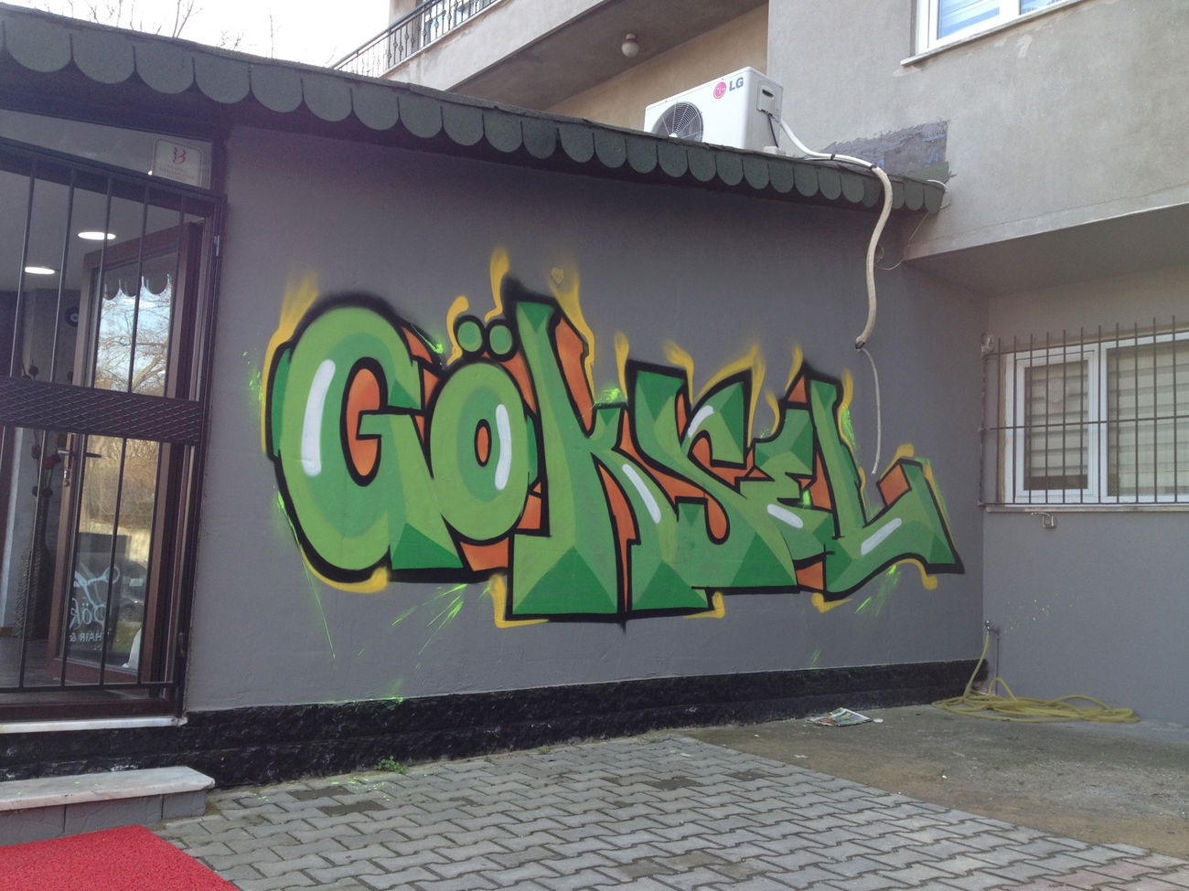 Graffiti Wall in Sariyer - Photo by zerkeizze - zerkeizze (2015)