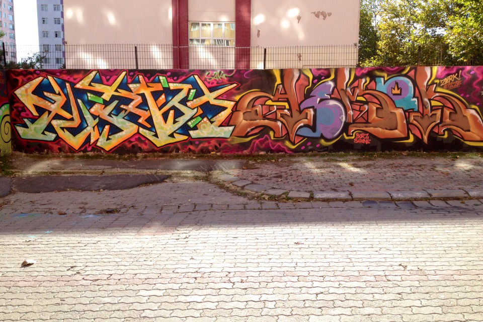 Graffiti Wall in Istanbul - Photo by zerkeizze - turbohemokzerkeizzes2k (2016)