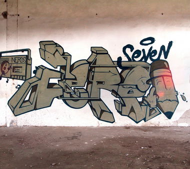 Graffiti Wall in Toru - Photo by zero7 - zero7, nerds, ams (2012)