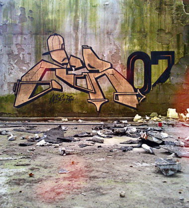 Graffiti Wall in Torun - Photo by zero7 - nerds, ams, zero7 (2013)