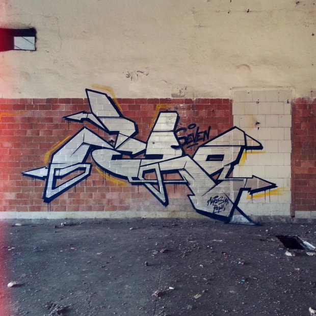 Graffiti Wall - Photo by zero7 - zero7, nerds, ams (2014)