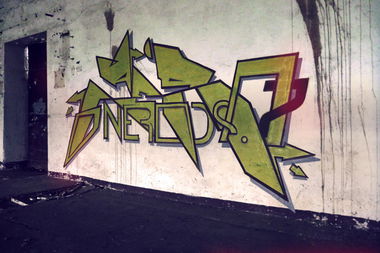 Graffiti Wall - Photo by zero7 - zero7, ams, nerds (2014)