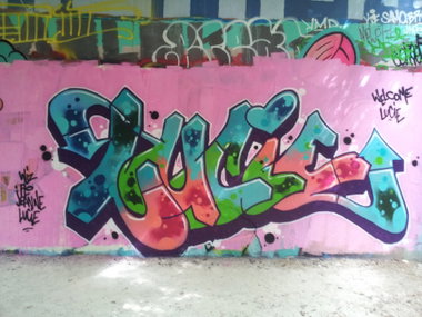 Graffiti Wall - Photo by zewy