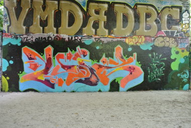 Graffiti Wall - Photo by zewy