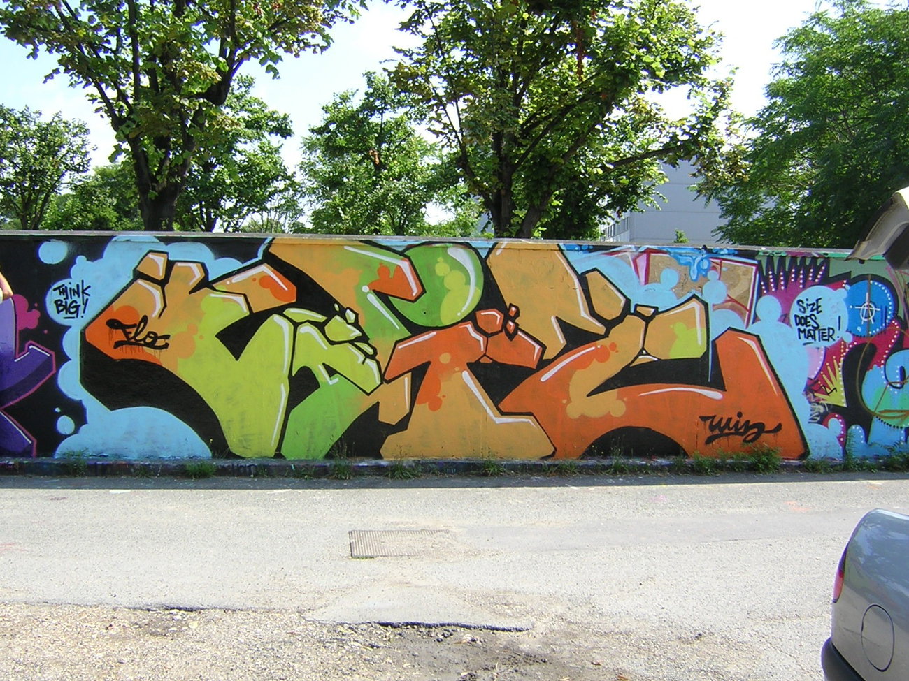 Graffiti Wall - Photo by zewy