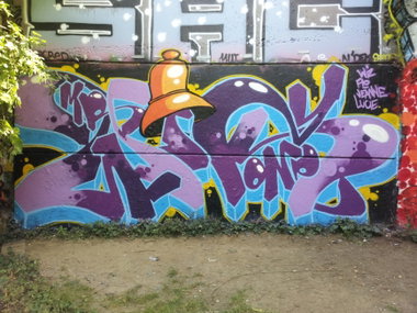 Graffiti Wall - Photo by zewy