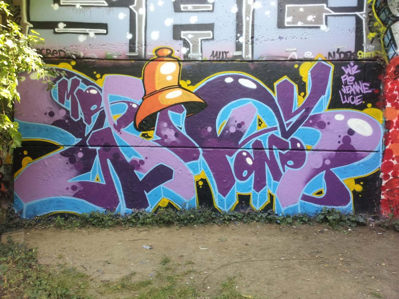 Graffiti Wall - Photo by zewy