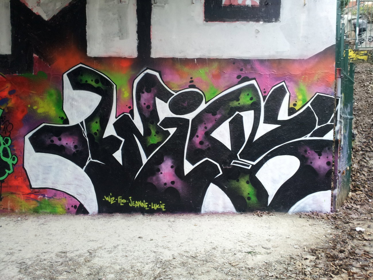 Graffiti Wall - Photo by zewy