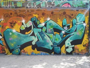 Graffiti Wall - Photo by zewy