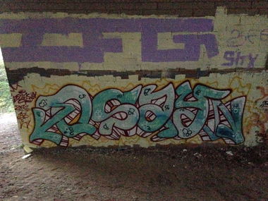 Graffiti Wall - Photo by zfg - osay, zfg, zeit