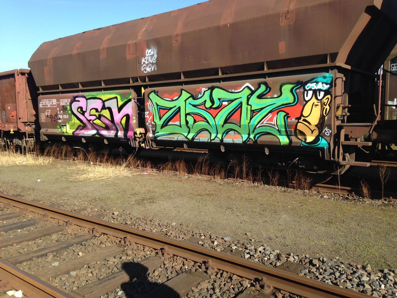 Graffiti Wall - Photo by zfg - sen, pulvr, osay