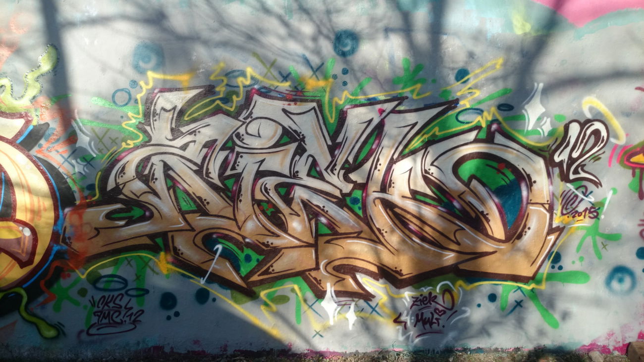 Graffiti Wall - Photo by ziek - ziek