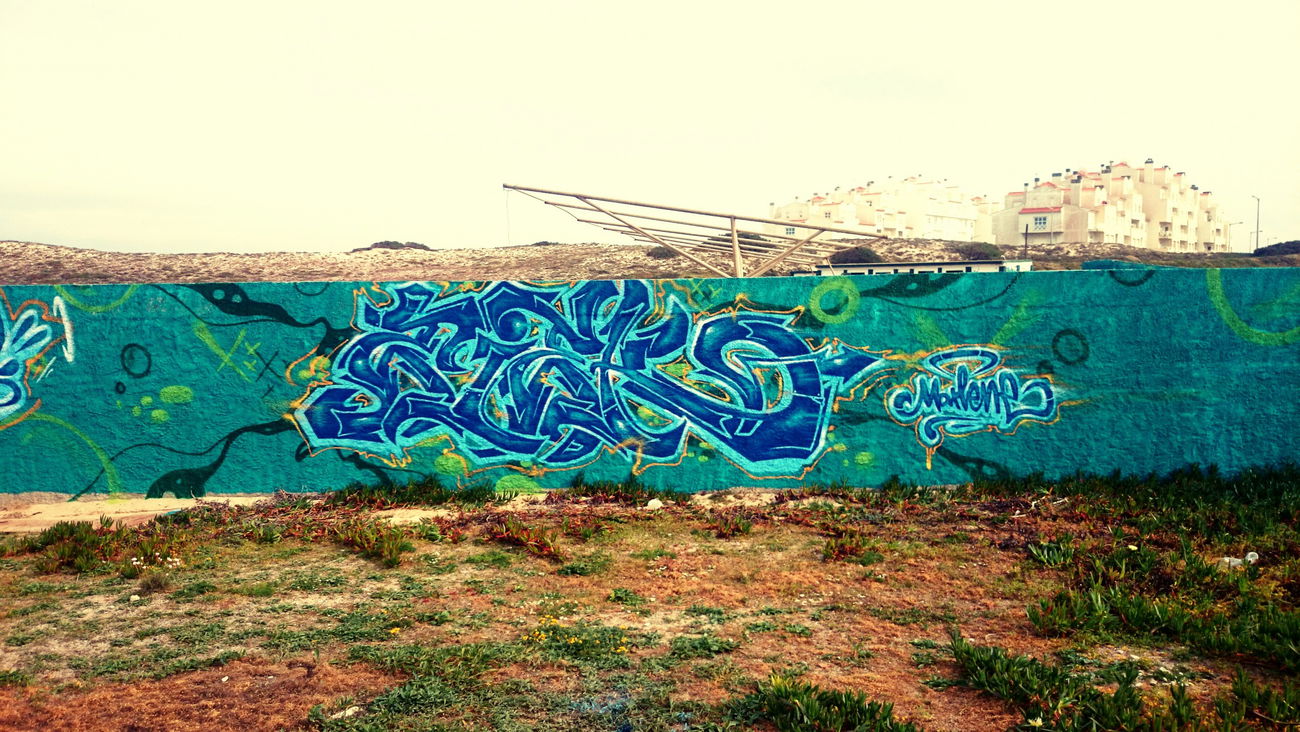 Graffiti Wall - Photo by ziek - ziek