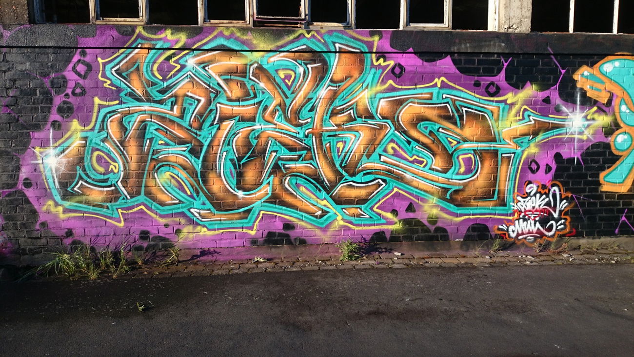 Graffiti Wall - Photo by ziek - ziek