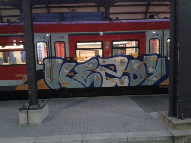 Graffiti Train in Wiesbaden - Photo by ziemlichwarm - Kezdy