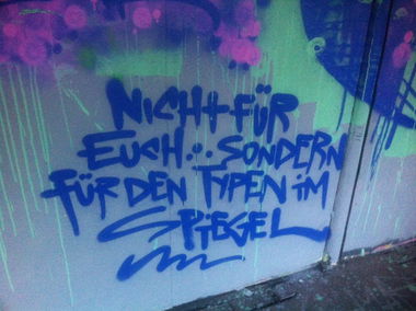 Graffiti Bombing - Photo by zivilbeamter - 3d, dreid