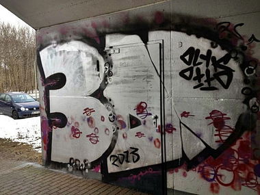 Graffiti Bombing - Photo by zivilbeamter - 3d, dreid (2013)