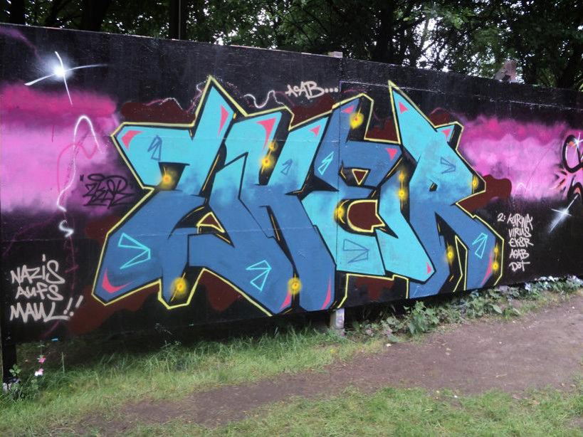 Graffiti Wall - Photo by zker - zker (2012)