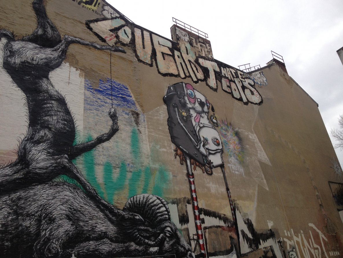 Graffiti Street Art - Photo by zore - 1up, berlin, kreuzberg