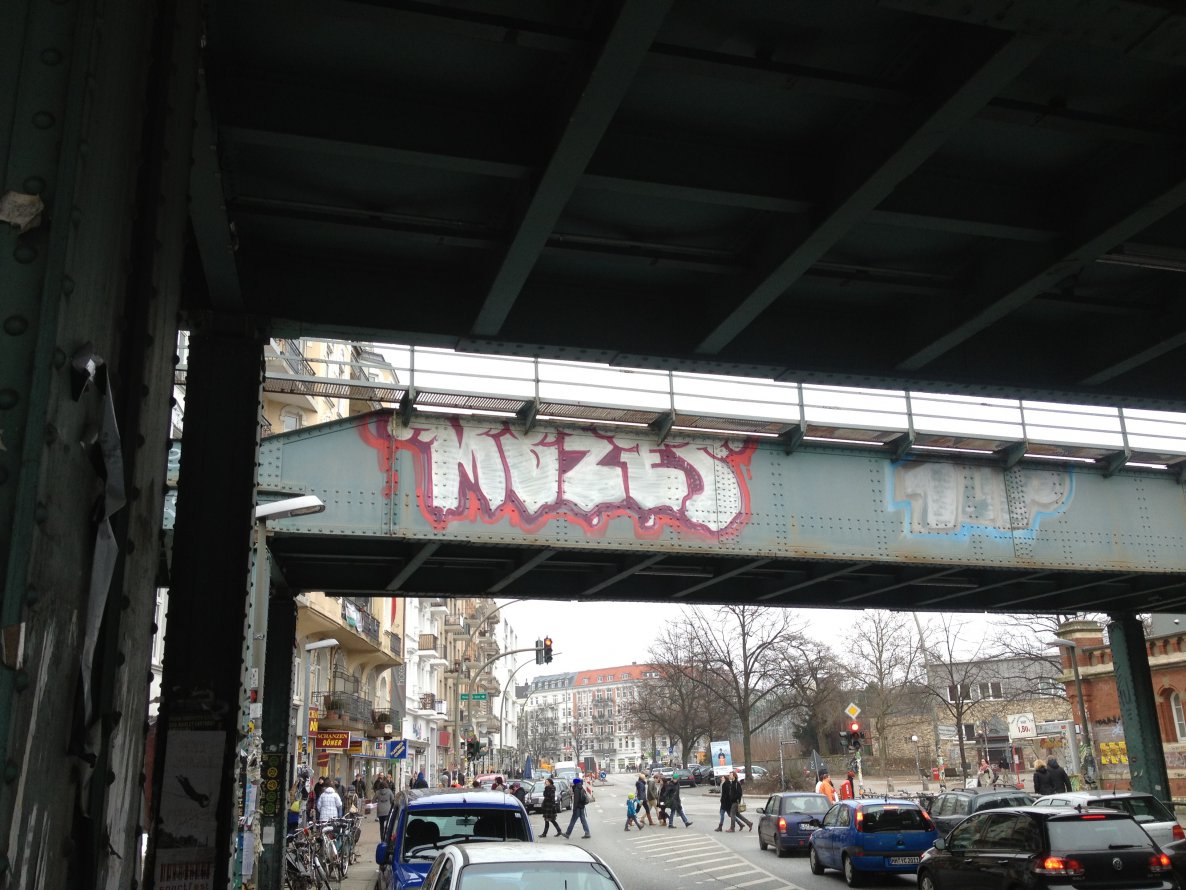 Graffiti Wall - Photo by zore - mozes, moses, 1up