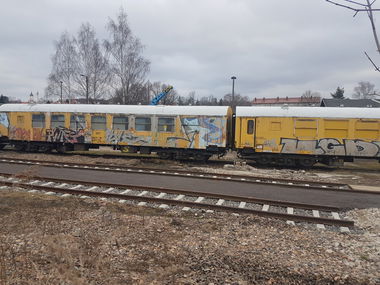 Graffiti Train - Photo by zwolli