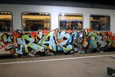 Graffiti Train - Photo by zzzzz