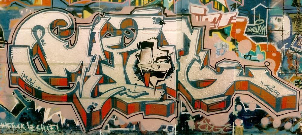 Graffiti Wall - Photo by zzzzz