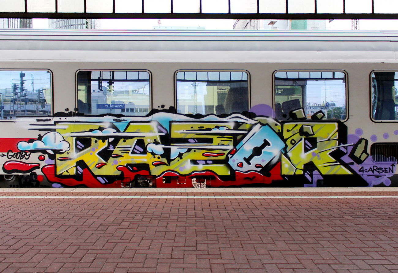 Graffiti Train - Photo by zzzzz (2017)