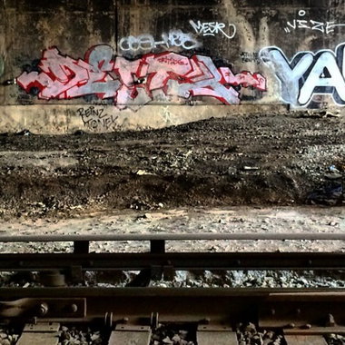 Graffiti Wall - Photo by zzzzz - Delta