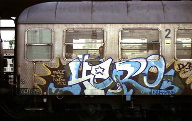 Graffiti Train - Photo by zzzzz - Hero