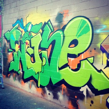 Graffiti Wall - Photo by zzzzz