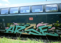 Graffiti Train - Photo by zzzzz